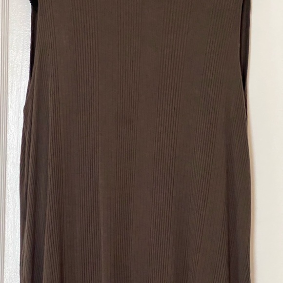 Duster 🍃🐢 - Picture 8 of 11